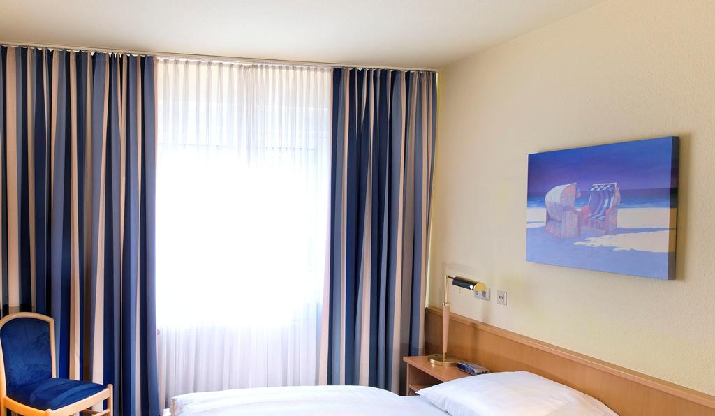 Tryp By Wyndham Luebeck Aquamarin Ξενοδοχείο Δωμάτιο φωτογραφία
