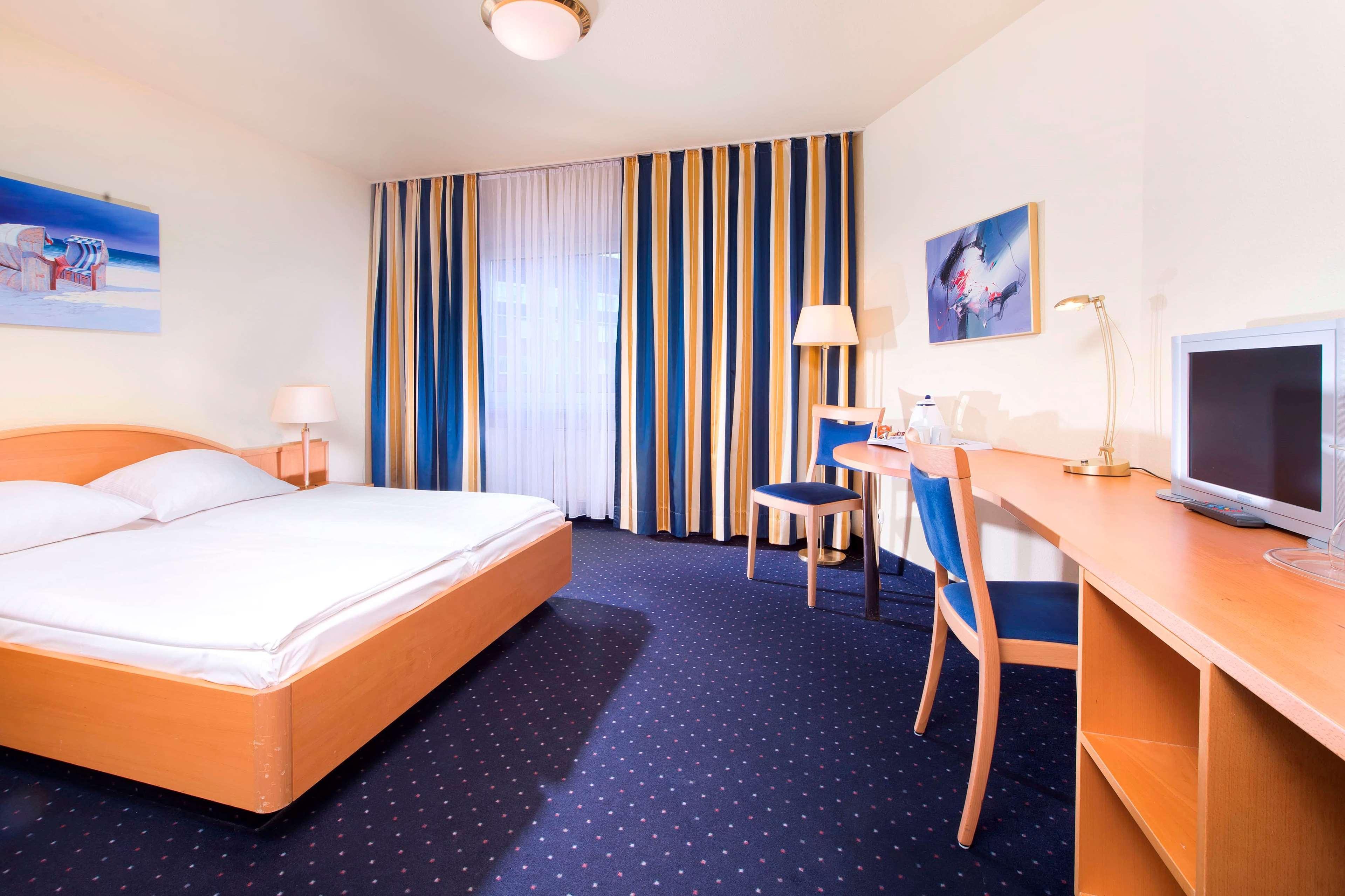 Tryp By Wyndham Luebeck Aquamarin Ξενοδοχείο Εξωτερικό φωτογραφία