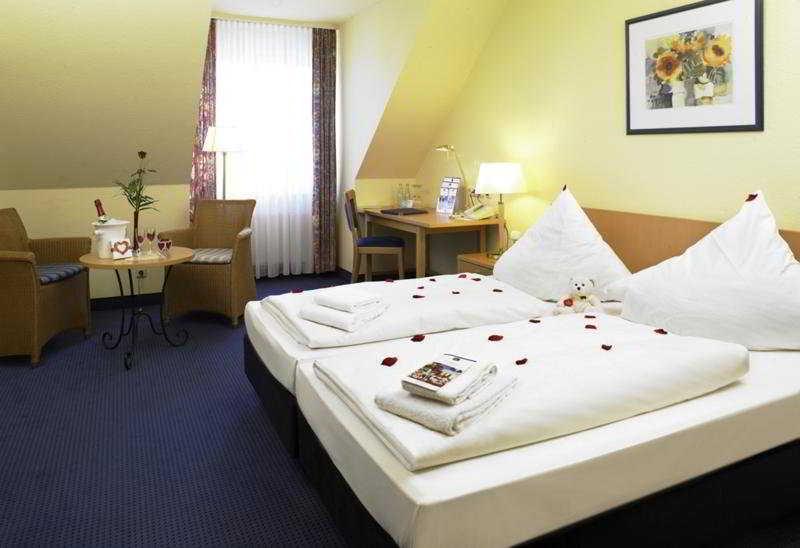 Tryp By Wyndham Luebeck Aquamarin Ξενοδοχείο Εξωτερικό φωτογραφία